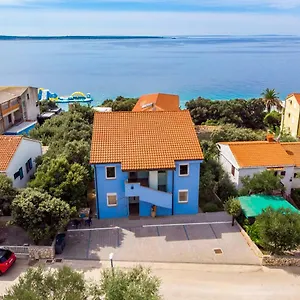  Apartment Modra Kuca