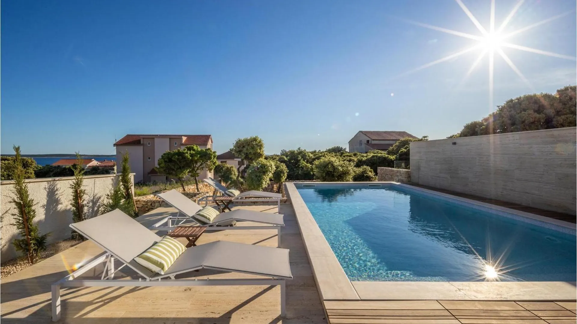 Villa Oliva Mandre 0*,